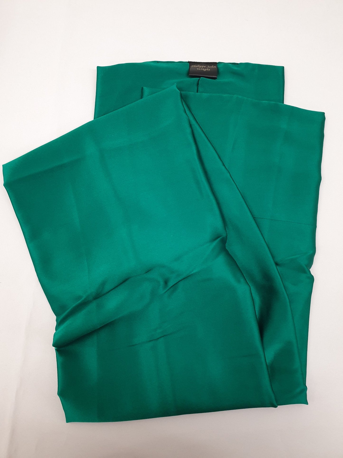 GREEN hight quality silk scarf, hand made in France.