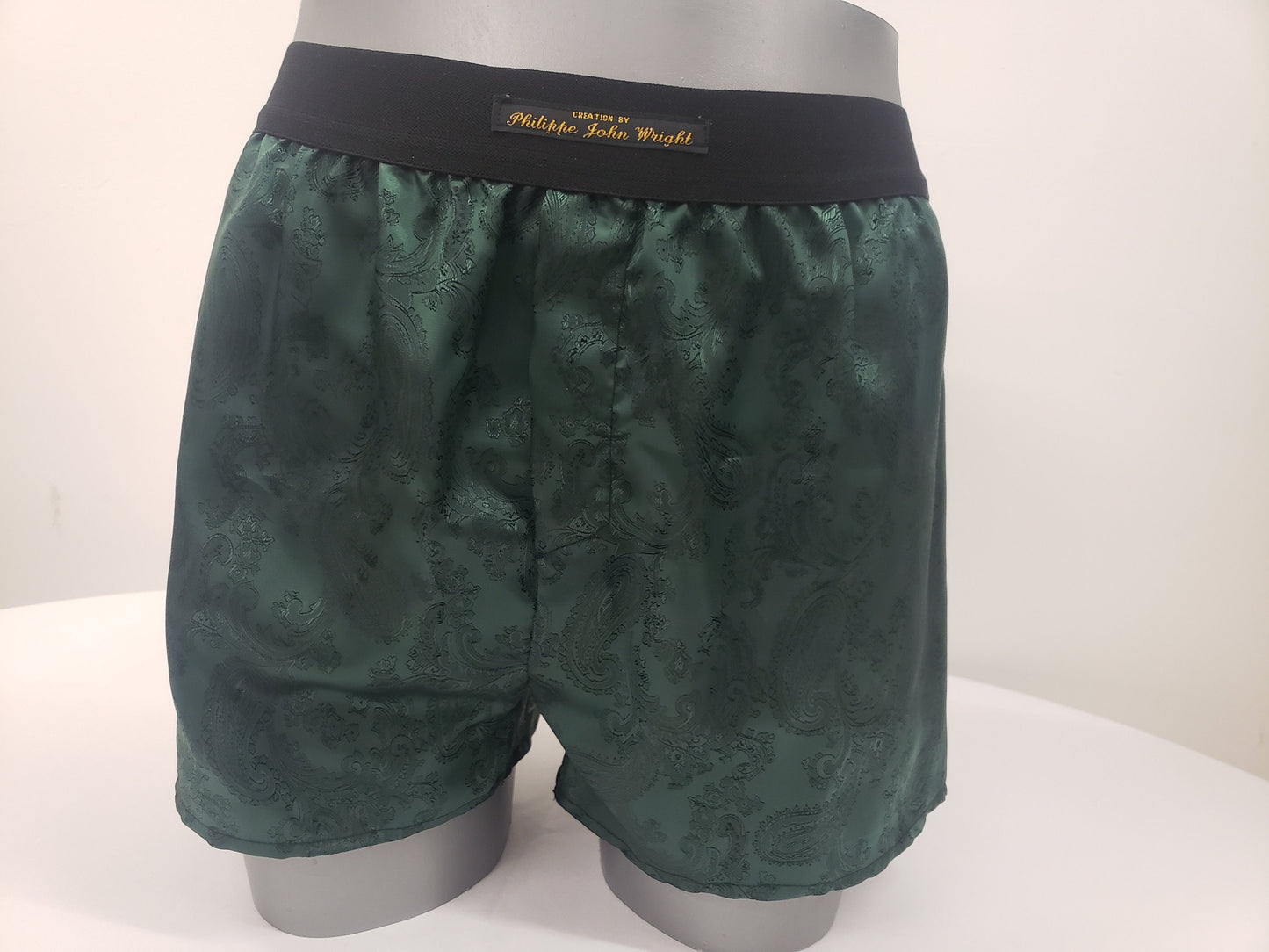 Silk boxer shorts in green paisley motif hand made in France. husband present gift for boyfriend aniversary groom wedding.
