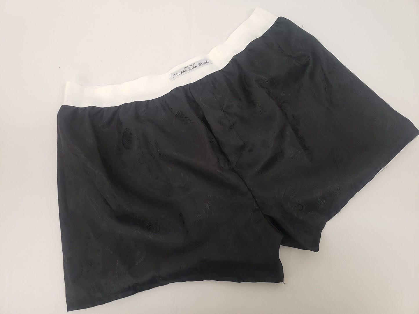 Two silk boxer shorts black and white bundle paisley motif made in France