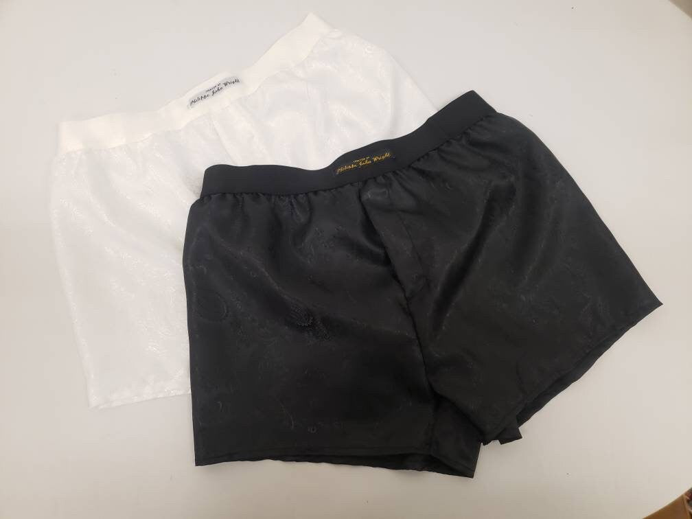 Two silk boxer shorts black and white bundle paisley motif made in France