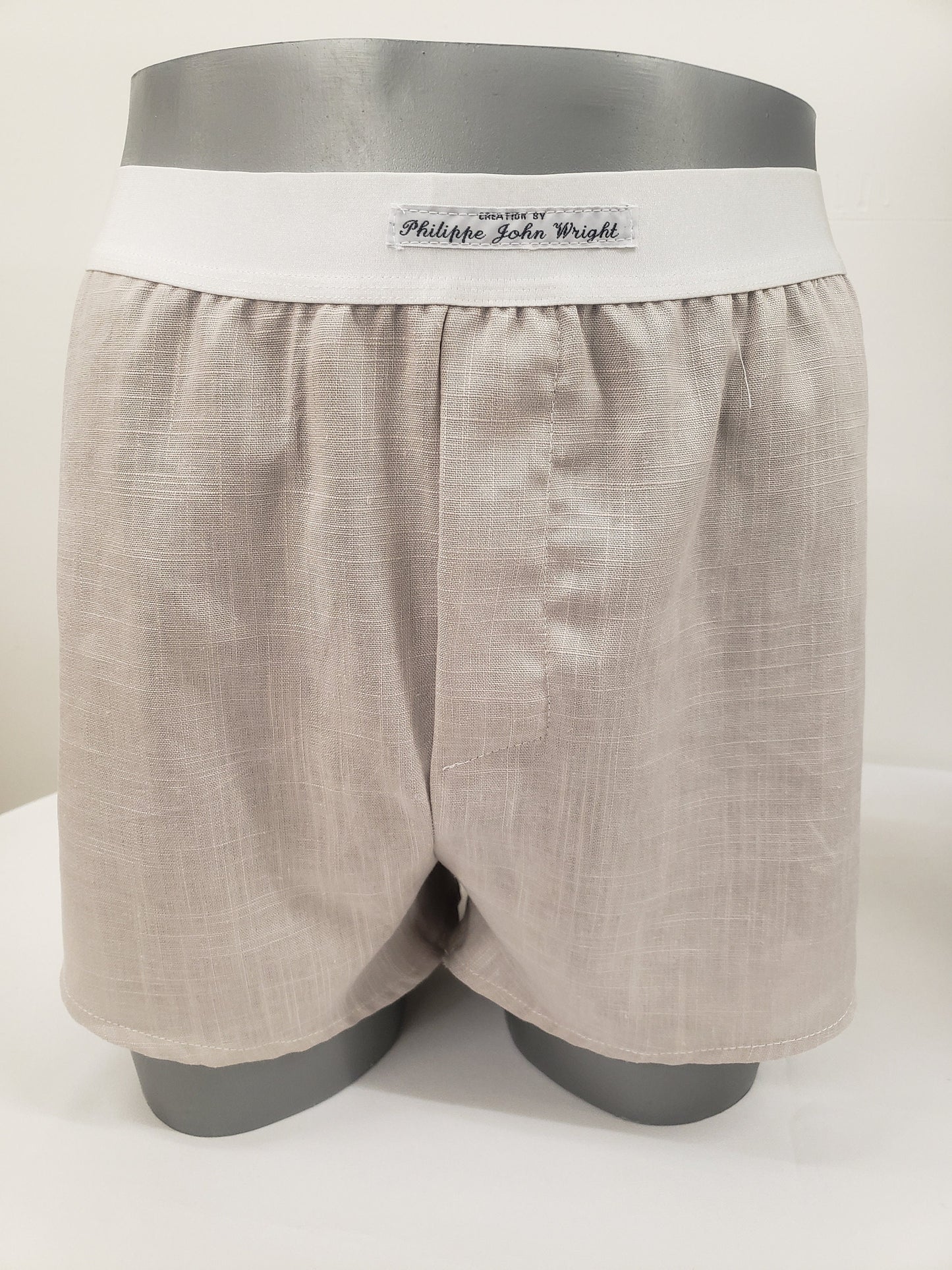 LINEN men boxer short with white elastic.
