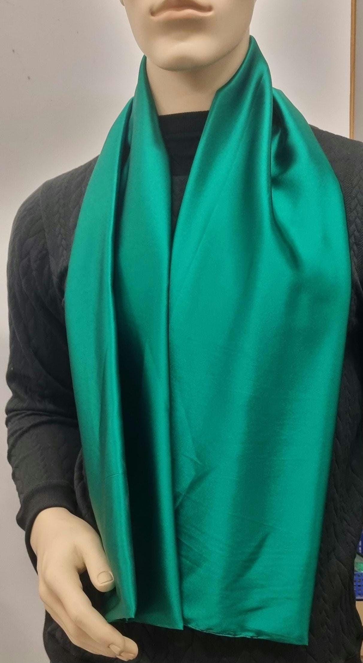 Silky scarf in GREEN high quality satin, hand made in France. 140x20cm